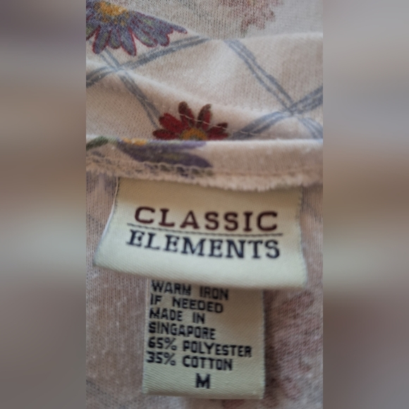 🌼CLASSIC ELEMENTS women's colorful floral t-shirt. Size M - Picture 5 of 5